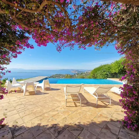 Avec Piscine, Vue Et Terrasse Epoustouflante Au Rayol-canadel - Fr-1-100-294 Villa *